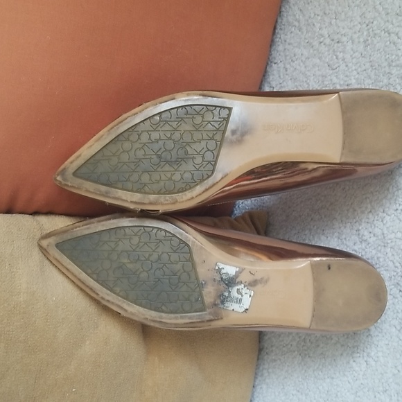 Calvin Klein 'Gailia' Leather Pointy Toe copper Flat - Picture 2 of 10